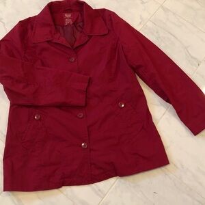 Denver Heyers lightweight summer red jacket